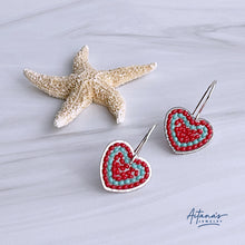 Load image into Gallery viewer, Lilly earrings

