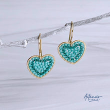 Load image into Gallery viewer, Lilly earrings
